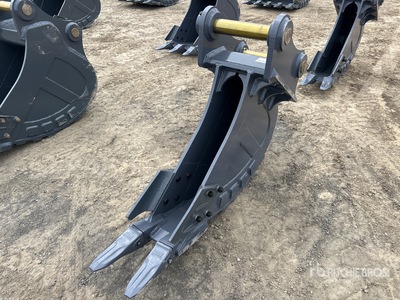 2025 Warrior 300 mm Q/C Digging Excavator Bucket - Fits 20 - 25 ton (Unused)