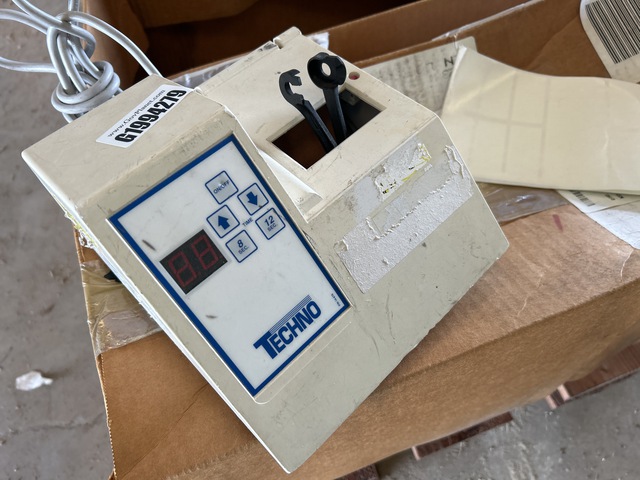 (6) Goldsmith & Revere TP-103 Amalgamators (6) Goldsmith & Revere TP-103 Amalgamators