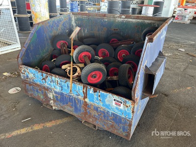 Quantity of Pipe Dolly ادوات صناعية متنوعة