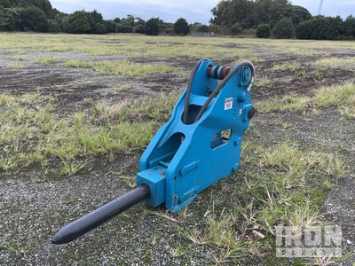 2013 TOKU TNB-7J Hydraulische Brechmaschine - Fits Excavator