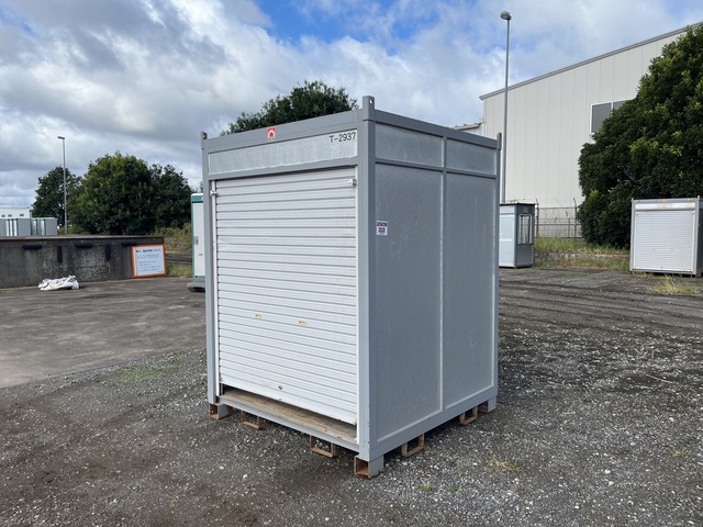 2011 年 Omachi PAL-10S 1.8 m x 1.8 m Portable Storage Building