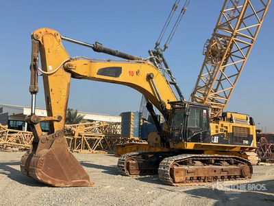 2011 Cat 374DL 油圧ショベル