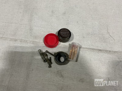 (17) Amphenol M83126F22-55P Electrical Plug Connectors