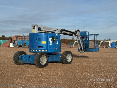 2012 Genie Z34/22 4WD Diesel Nacelle Articulee Articulating Boom Lift