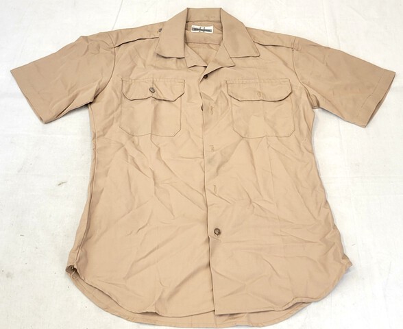 (120) Khaki Long Sleeve & Short Sleeve Dress Shirts (120) Khaki Long Sleeve & Short Sleeve Dress Shirts