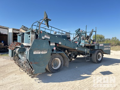2002 Bearcat Chip Spreader