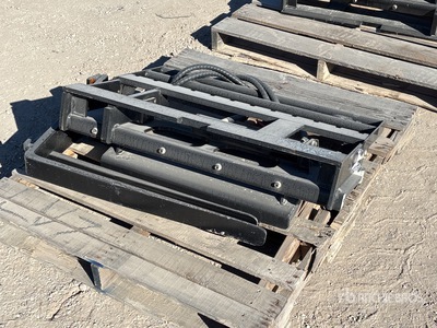 2025 GIYI CYHC 30 in Mini Skid Steer Forks (Unused)