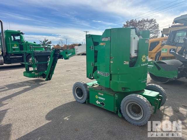 ELEVADOR ARTICULADO 2016 JLG E300AJP