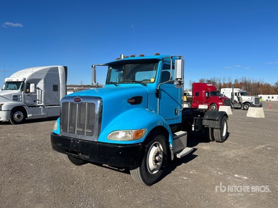 2008 Peterbilt 330 Hooklift Truck