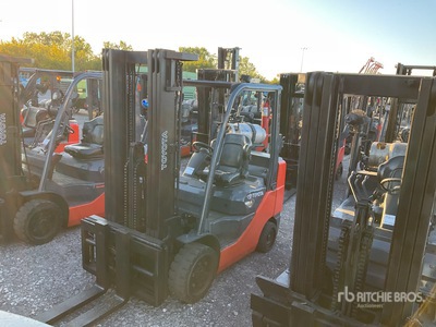 2014 Toyota 8FGCU30 5400 lb Cushion Tire Forklift