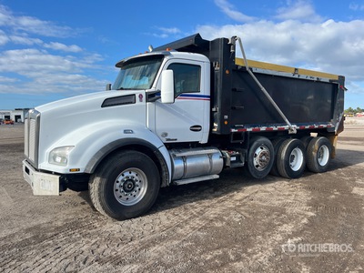 2016 Kenworth T880 8x4 Tri/A Dump Truck