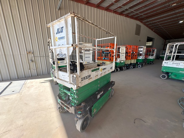 2019 JLG 1932R