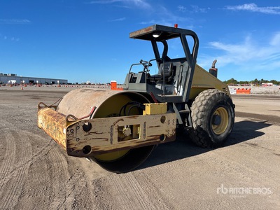 2007 Bomag BW 211 D-3 جهاز ضاغط  الأسطوانة الناعمة