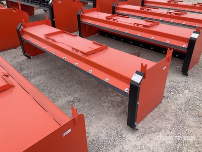 2025 Kit Containers QT-SP-10-23-PB 117 in quick attach Skid Steer Snow Pusher (Unused)