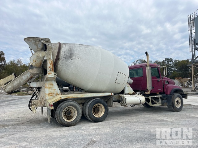 CAMIóN REVOLVEDOR 2005 MACK BECK 10.5 CYD