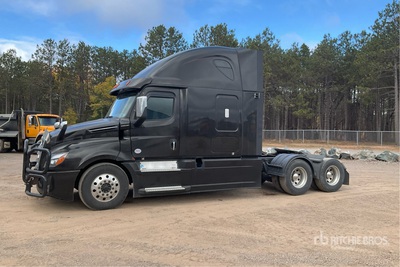 2021 Freightliner Cascadia 126 6x4 Sleeper Truck Tractor