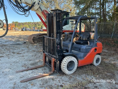 2019 Toyota 8FGU25 4500 lb Pneumatic Tire Forklift