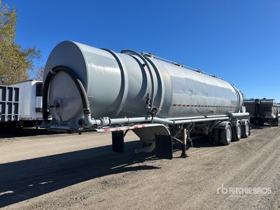 2004 Bedard Tri/A Pneumatic Bulk Trailer