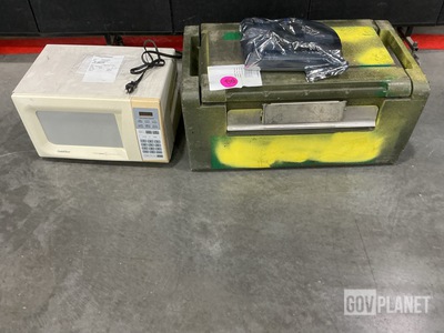 (6) Microwaves, (1) Burner Display & Assorted Items