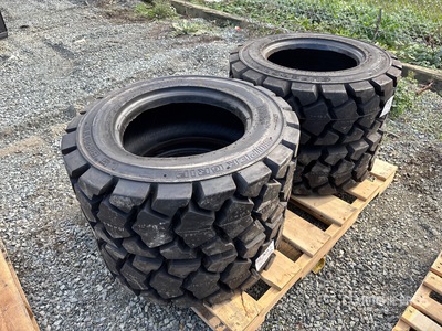 Quantity of (4) 10-16.5 NHS Opony