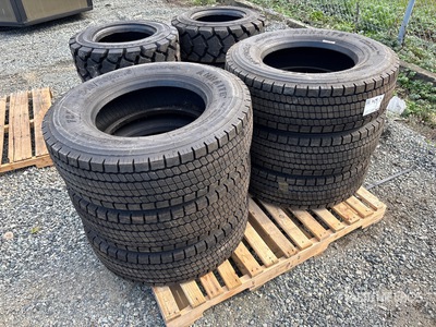 Quantity of (6) Annaite 245/70R17.5 Pneus