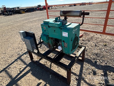 Onan 7.5JB-18R/11783AB 7.5 kW Skid-Mounted Generatore