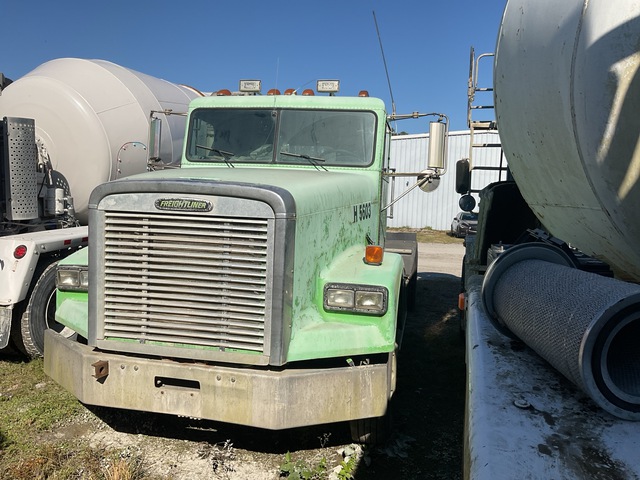 2002 Freightliner 6x4 T/A Day Cab Truck Tractor (Inoperable)