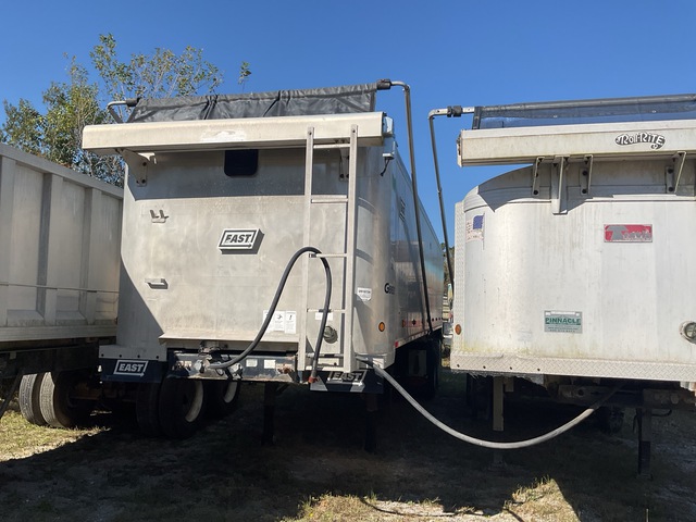 2006 East Genesis 35 ft Tri/A Aluminum End Dump Trailer 2006 East Genesis 35 ft Tri/A Aluminum End Dump Trailer