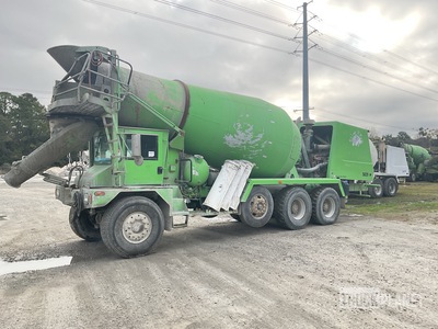 2015 Terex FD4000 8x6 Front Discharge Mixer Truck