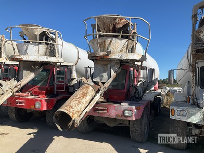 2004 Oshkosh 10x6 Front Discharge Mixer vrachtwagen