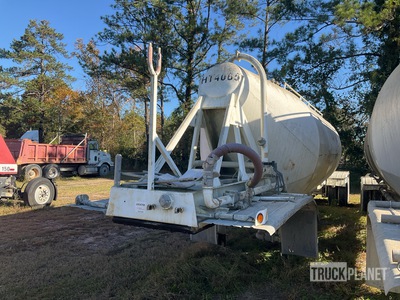 1976 Fruehauf T/A Tanker Trailer