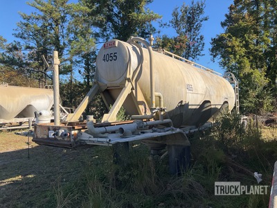 1990 Heil 1040 cft T/A Tanker Trailer