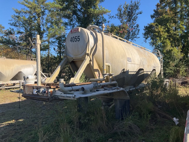 1990 Heil 1040 cft T/A Pneumatic Bulk Trailer