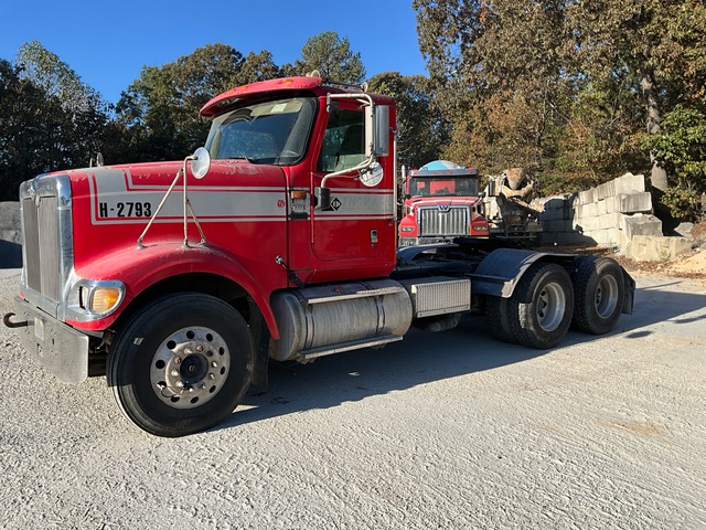 2007 International 9900i 6x4 T/A Day Cab Truck Tractor 2007 International 9900i 6x4 T/A Day Cab Truck Tractor