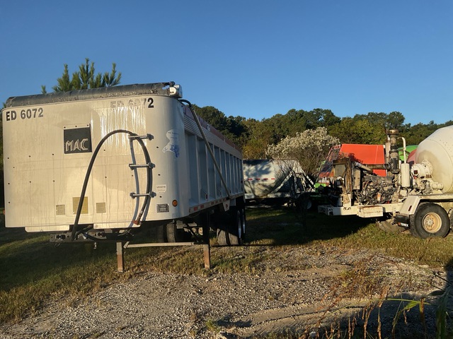 2000 Mac 28 ft T/A Aluminum End Dump Trailer 2000 Mac 28 ft T/A Aluminum End Dump Trailer