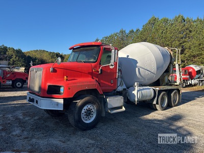 2007 International Paystar 6x4 Betoniera