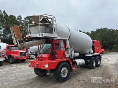 2007 Oshkosh S-2346 6x4 Front Discharge Mixer Truck
