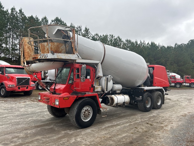 2007 Oshkosh S-2346 6x6 Front Discharge Mixer Truck 2007 Oshkosh S-2346 6x6 Front Discharge Mixer Truck