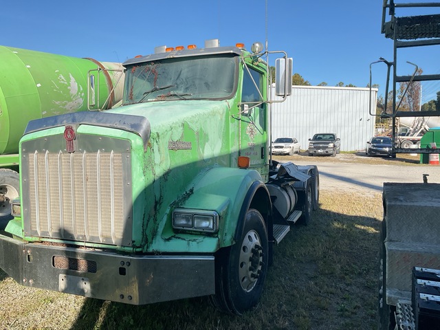 2004 Kenworth 6x4 T/A Day Cab Truck Tractor (Inoperable) 2004 Kenworth 6x4 T/A Day Cab Truck Tractor (Inoperable)