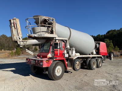 2007 Oshkosh S-2106L 10x6 Front Discharge Mixer Truck