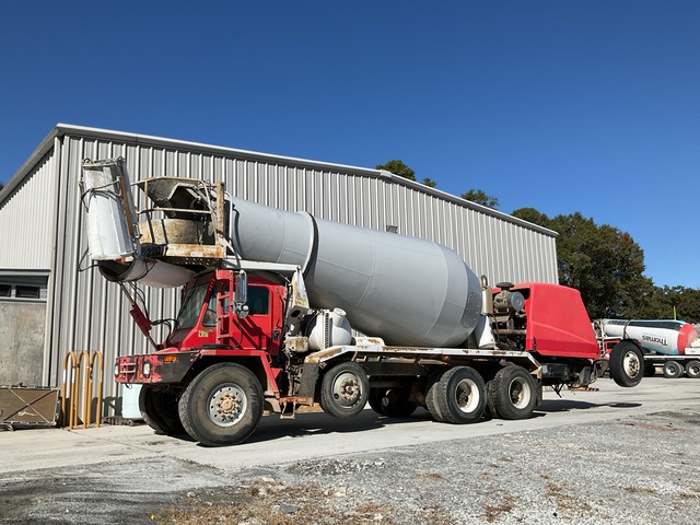 2007 Oshkosh S-2146 10x6 Front Discharge Mixer Truck 2007 Oshkosh S-2146 10x6 Front Discharge Mixer Truck