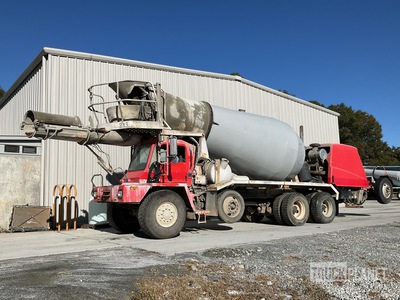 2007 Oshkosh S-2146 10x6 Front Discharge Mixer Truck