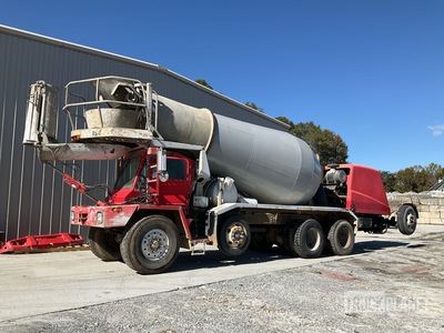 2007 Oshkosh S-2146 10x6 Front Discharge Mixer Truck