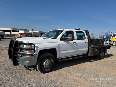 2015 Chevrolet Silverado 3500HD 4x4 Crew Cab Table Top Truck
