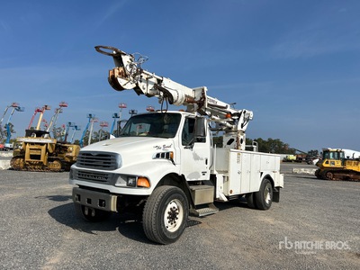 Terex Telelect Commander L4045 on 2007 Sterling Acterra 4x2 Digger Derrick Truck