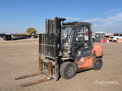 Toyota 7FDU35 7000 lb Cushion Tire Forklift