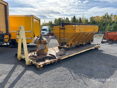 10 yd Hook Lift Frame Mounted Salt Spreader