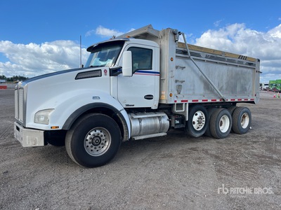 2016 Kenworth T680 Tri/A Dump Truck