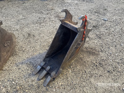 EFI 12 in Q/C Digging Excavator Bucket - Fits Cat 304