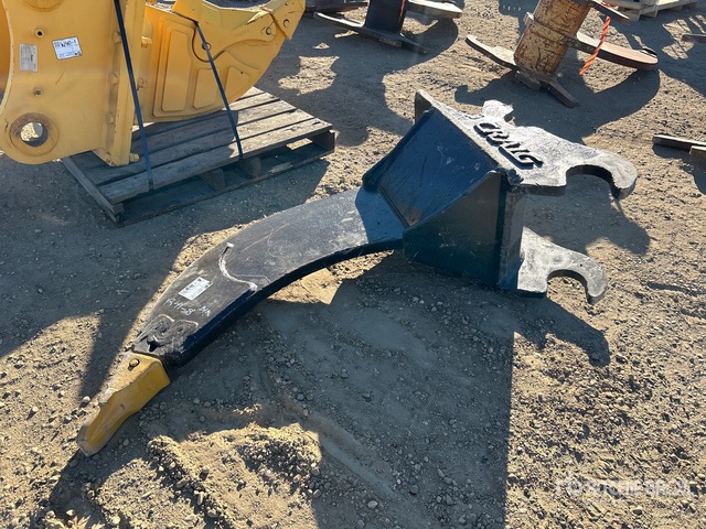 Craig Q/C Excavator Ripper - Fits Case 210 | Ritchie Bros. Auctioneers